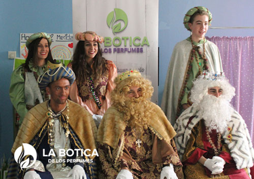 La Botica de los Perfumes lleva al Hospital de Mérida a sus Majestades los Reyes Magos