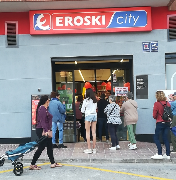 Eroski inaugura un nuevo supermercado franquiciado en la localidad valenciana de Buñol