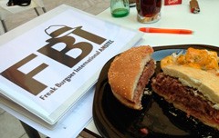 Nueva hamburguesa causa sensación en los clientes de FBI