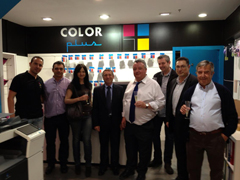 Color Plus Mataró, una inauguración llena de compañerismo