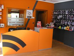 Tecnyshop inaugura su segunda tienda en Baza, Granada