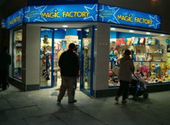 Magic Factory amplia su red de tiendas en Valencia y Andalucía