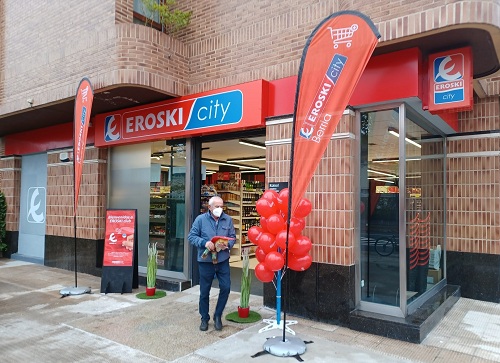 Eroski inaugura un nuevo supermercado franquiciado en Vitoria