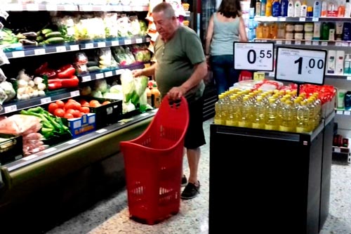 Eroski inaugura un nuevo supermercado franquiciado en la localidad gaditana de Conil