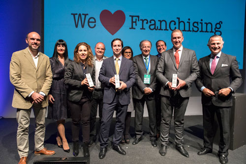 Eroski recibe el premio a la mejor franquicia de Comercio de España