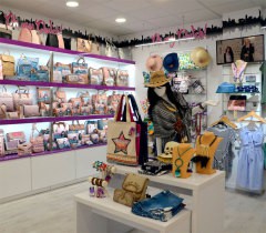 NUEVA FIRMA DE LA FRANQUICIA OH MY CLUTCH!: TUINEJE