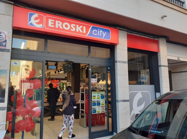 Eroski inaugura un nuevo supermercado franquiciado en Palma de Mallorca (Baleares)