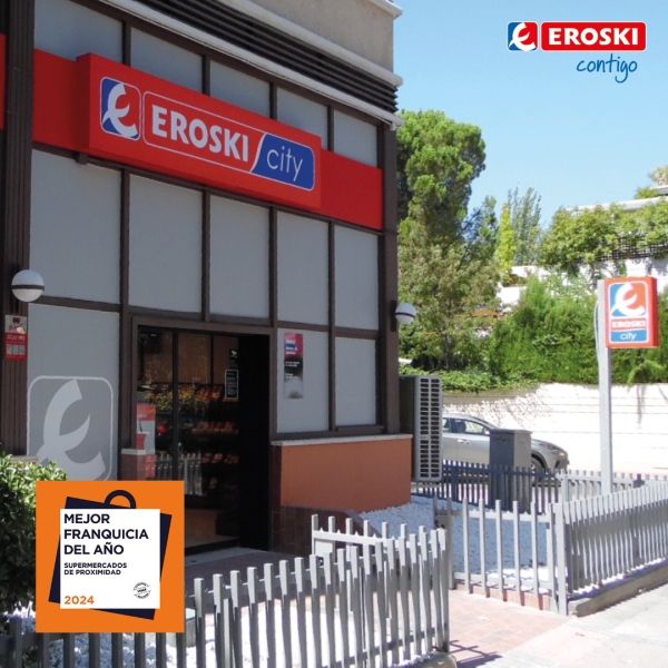 Eroski recibe el premio al mejor franquiciador de alimentacion de España.