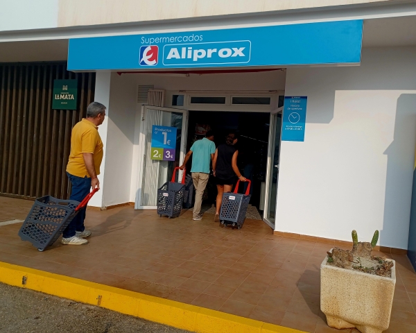 Eroski inaugura un nuevo supermercado franquiciado en Mojácar, en Almería