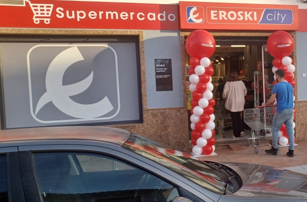 Eroski inaugura un nuevo supermercado franquiciado en la localidad sevillana de La Rinconada