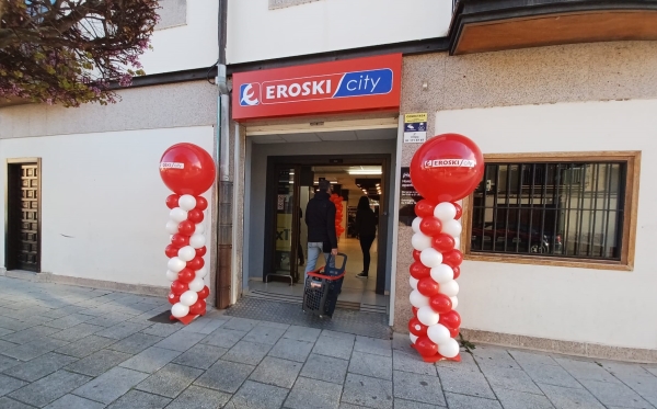 Eroski inaugura un nuevo supermercado franquiciado en la localidad riojana de Ezcaray