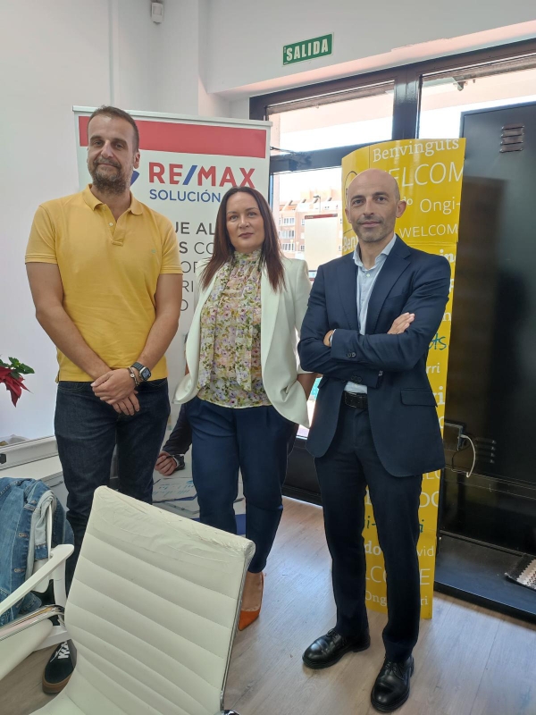 Remax grupo solución firma un acuerdo con Arag para proteger a sus clientes frente a la ocupación ilegal de viviendas en la provincia de Almería.