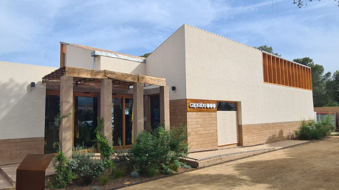 La franquicia Caprabo amplía su presencia en Tarragona con un nuevo supermercado en Alcanar.