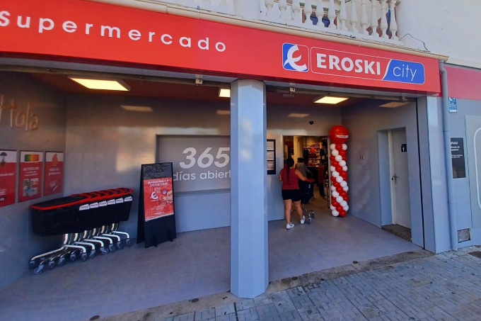 Eroski inaugura un nuevo supermercado franquiciado en Málaga
