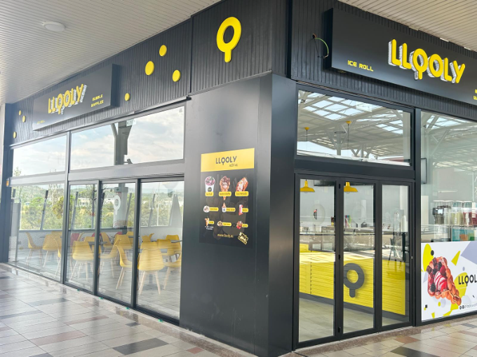 Nueva apertura frente a la estación del AVE en Valencia de una nueva franquicia Llooly