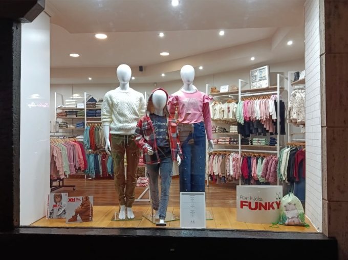 La franquicia Grupo Reprepol inaugura en Cuenca una nueva tienda bajo su modelo exclusivo monomarca.