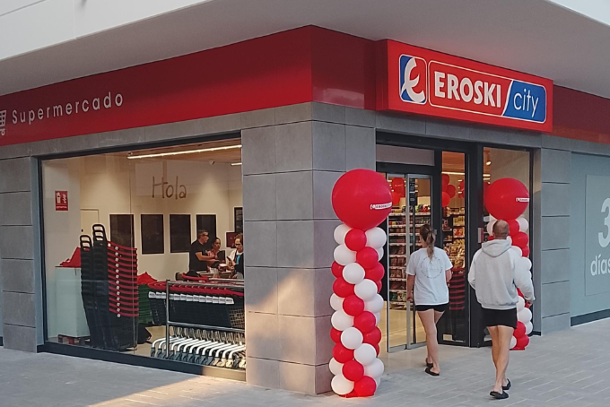 La franquicia Eroski inaugura un nuevo supermercado franquiciado en Marbella, Málaga