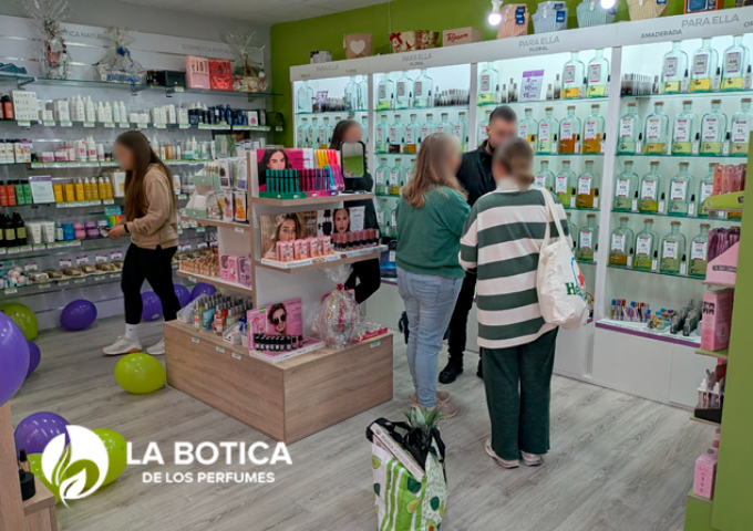 Nueva tienda de La Botica de los Perfumes inaugurada en el Centro Comercial Puerta de Chiclana