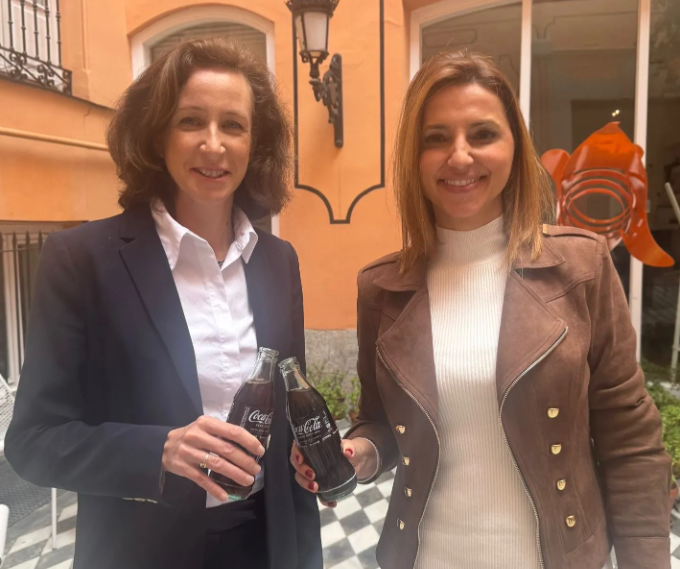 Carrefour franquicia y Coca-Cola Europacific Partners Iberia acuerdan impulsar conjuntamente la sostenibilidad en sus operaciones