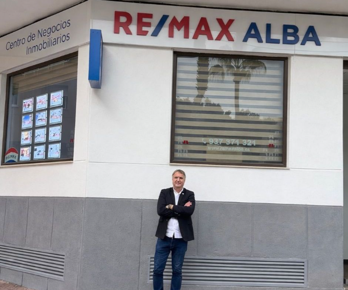 La franquicia Remax Alba abre sus puertas en Torrevieja
