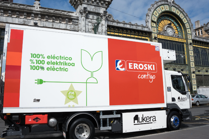 La franquicia Eroski se suma un año más a “La hora del planeta” y refuerza su compromiso con la sostenibilidad