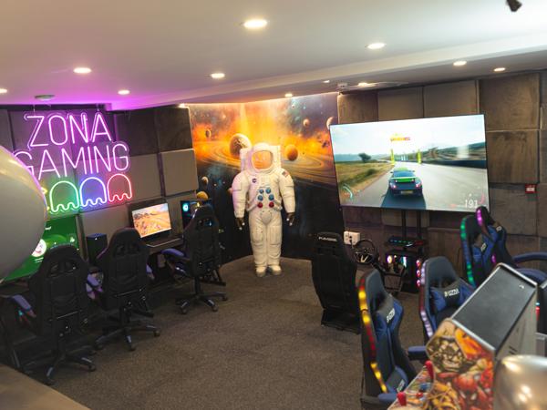 Futurotel inaugura en Madrid su nuevo Space Spa Center, un hotel cápsula que fusiona tecnología, ocio y bienestar